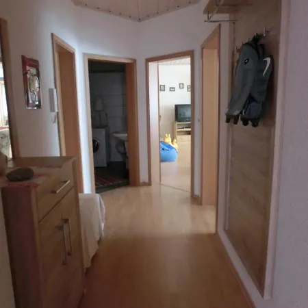Apartment Am Gruenen Band Hellingen